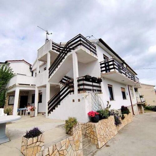 Apartmanok Parkolóhellyel Rab - 22497  2