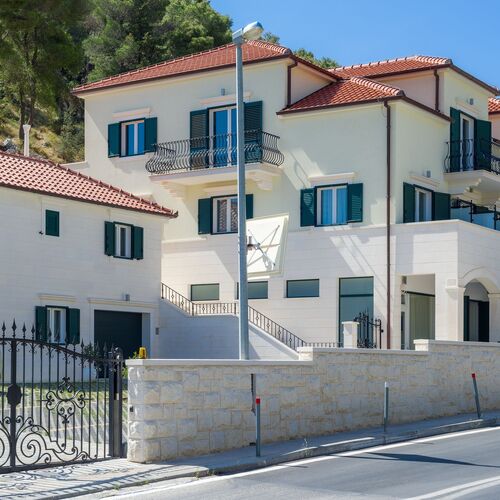 Apartmanok Medencével Hvar - 22502  2