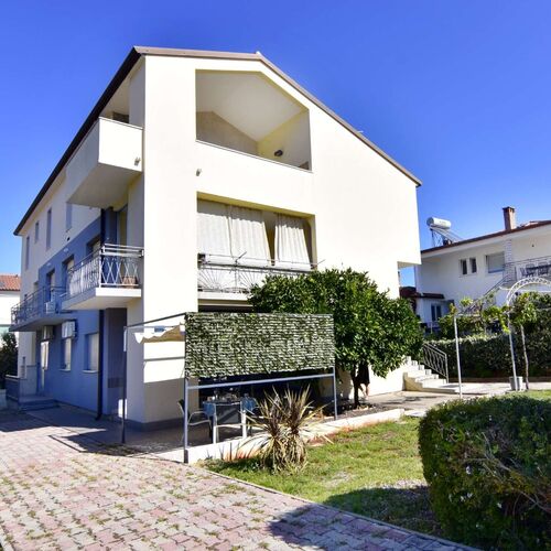 Apartmanok Parkolóhellyel Umag - 22521  2
