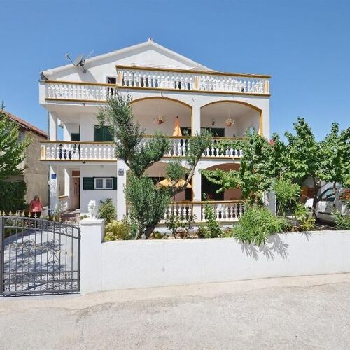 Apartmanok Parkolóhellyel Vodice - 22557  2