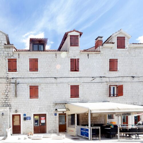 Apartmanok és Szobák A Tenger Mellett Trogir - 22597  2