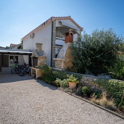 Apartmanok Parkolóhellyel Vir - 22626  4