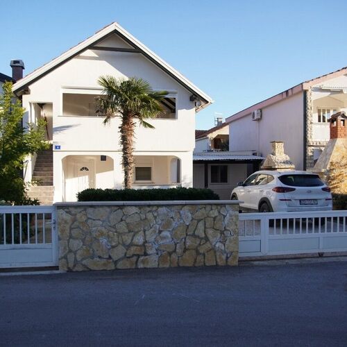 Apartmanok Parkolóhellyel Vir - 22626  2