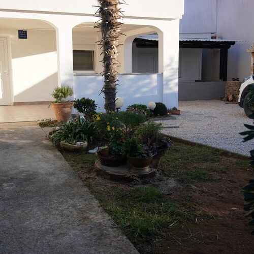 Apartmanok Parkolóhellyel Vir - 22626  3