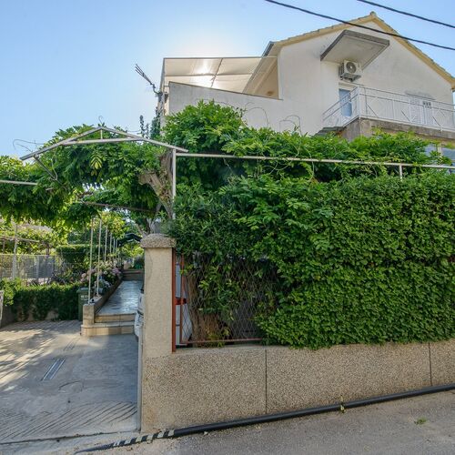 Apartmanok Parkolóhellyel Trogir - 22655  2