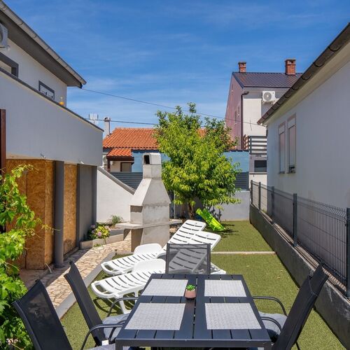 Apartmanok Parkolóhellyel Vir - 22682  3