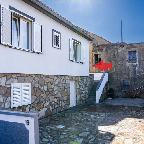 Apartmanok Parkolóhellyel Vir - 22682  2
