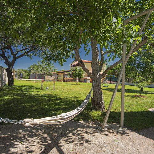 Ház Családok Részére Parkolóhellyel Pula - 22738