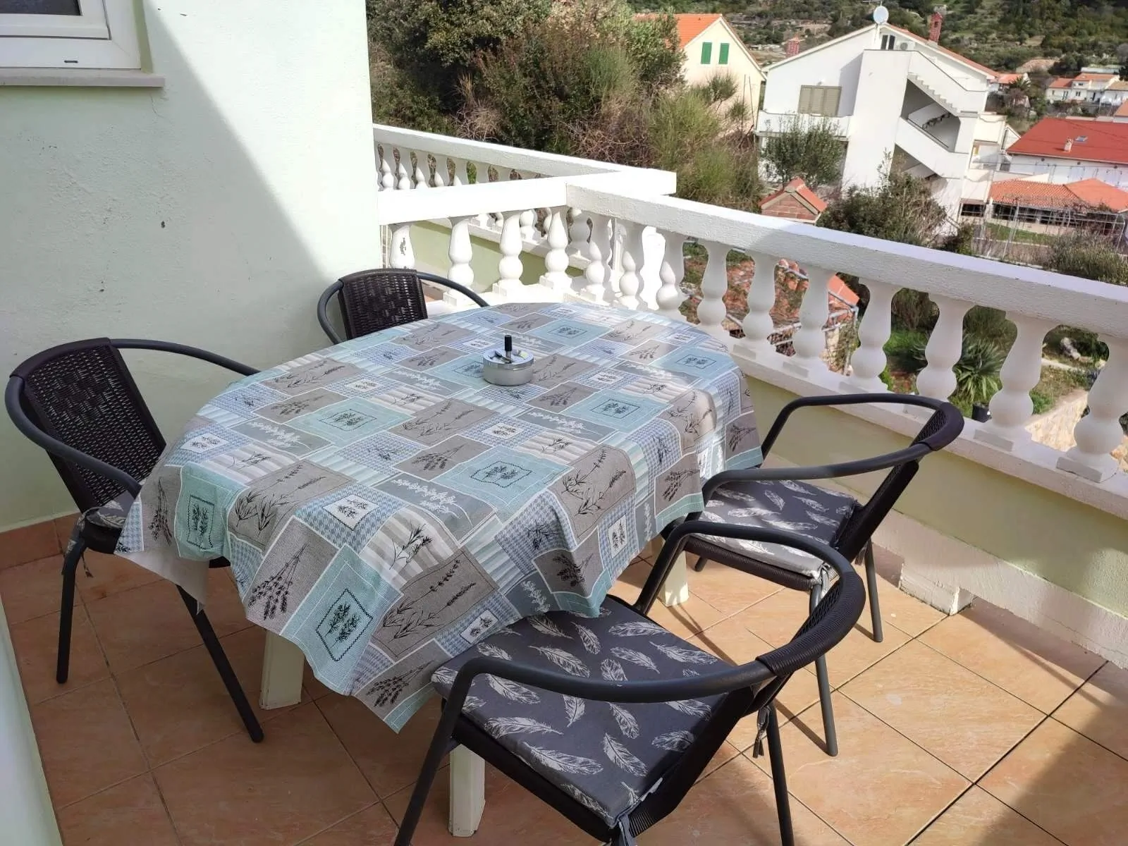 Apartments With Parking Space Palit Rab - 22743