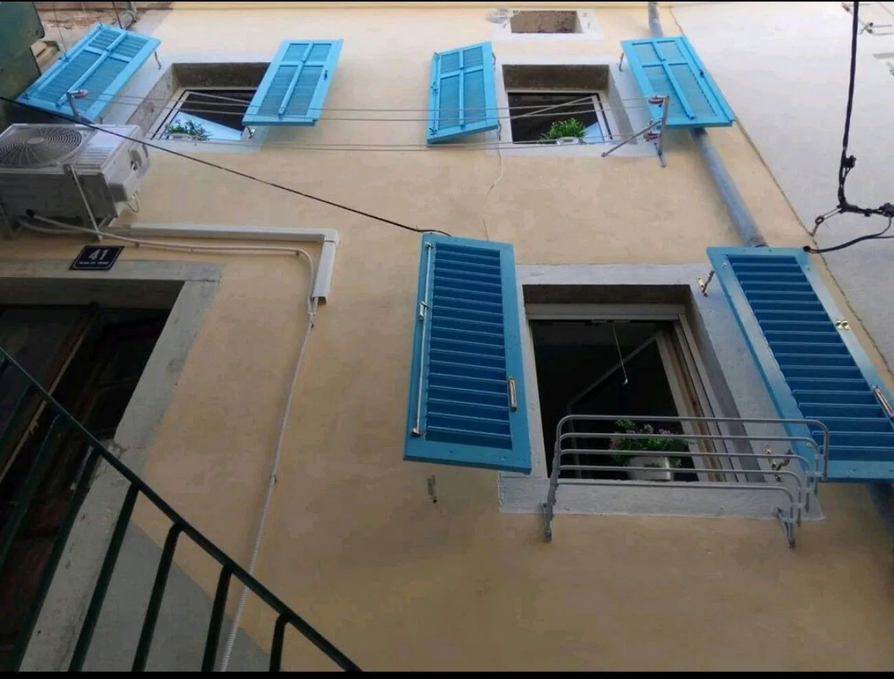 Apartments With WiFi Cres - 22751