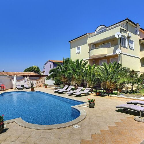 Apartmanok Medencével Medulin - 22764  4