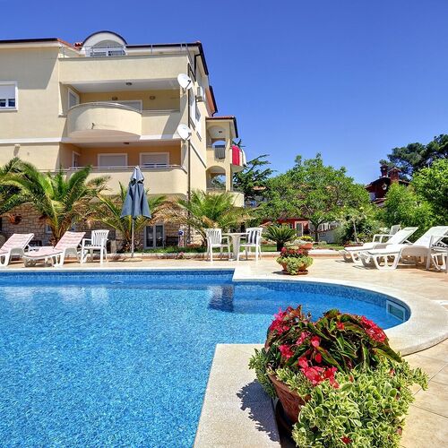 Apartmanok Medencével Medulin - 22764  2