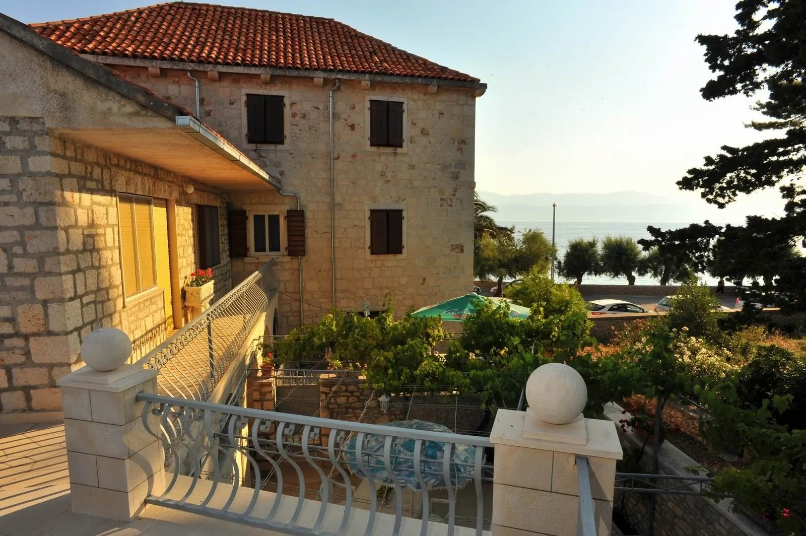 Apartments By The Sea Sutivan, Brač - 22771 Sutivan