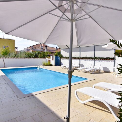 Ház Családok Részére Medencével Umag - 22775