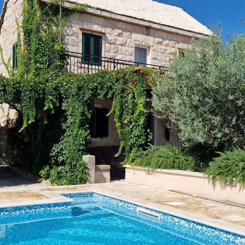 Nyaralóház Medencével Selca, Brac - 22845 Selca