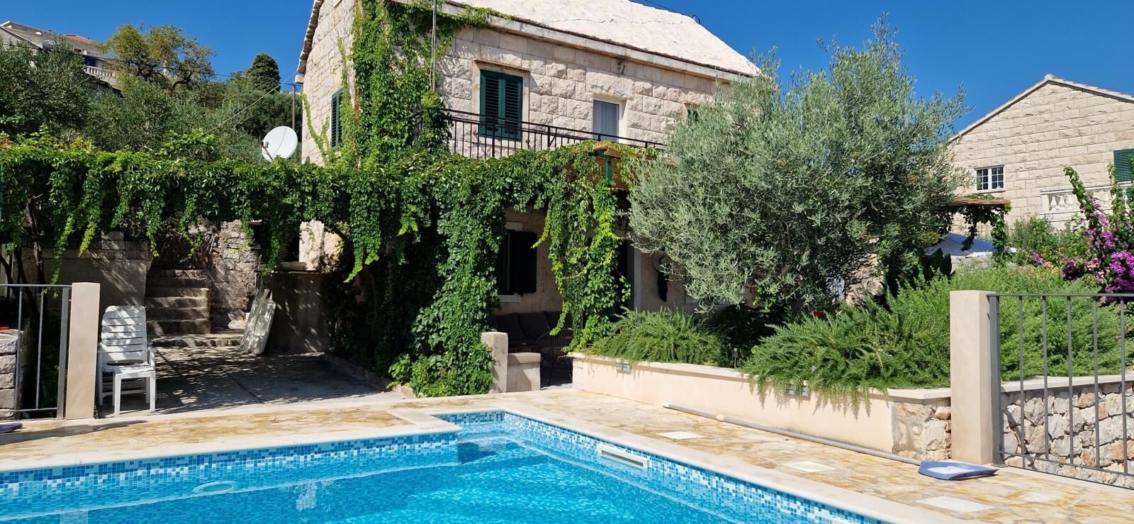 Nyaralóház Medencével Selca, Brac - 22845 Selca