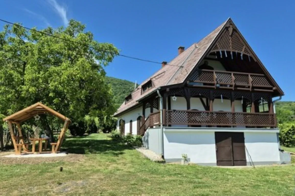 Szijártó Apartman Balatonederics