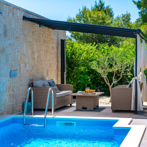 Villa Srima Beach house  2