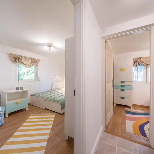 L&aacute;tk&eacute;p a folyos&oacute;r&oacute;l