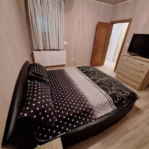 Makra-tető Öregtölgy Apartman Pécs 006 kép