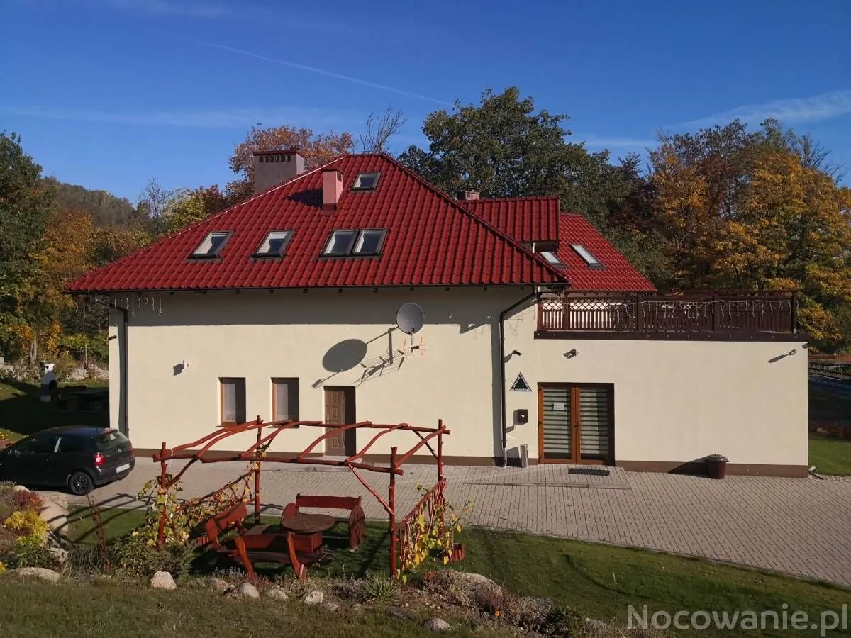 Szkolne Schronisko Młodzieżowe Plum Piechowice