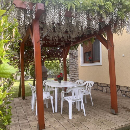 Berta Apartmanház 