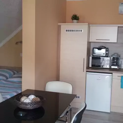 Berta Apartmanház "C" Balatonföldvár 012 kép