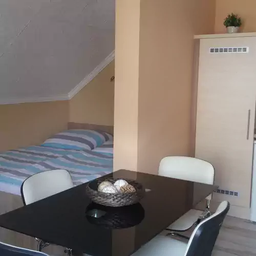 Berta Apartmanház "C" Balatonföldvár 018 kép