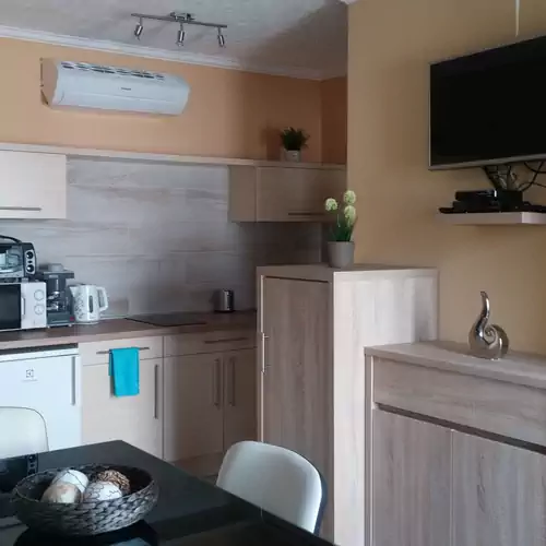 Berta Apartmanház "C" Balatonföldvár 019 kép