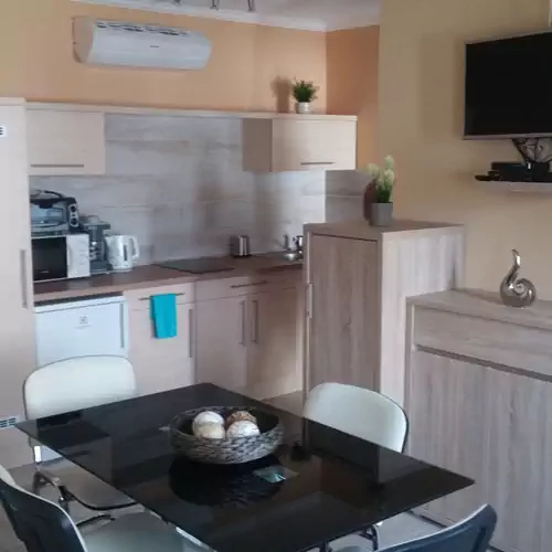 Berta Apartmanház "C" Balatonföldvár ***