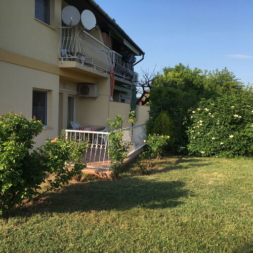 Family Apartments - Garden Csopak  2