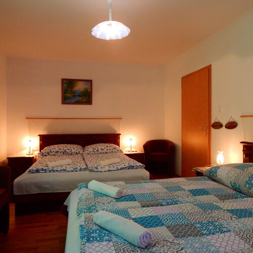 KÉK SZOBA 2 FRANCIAÁGGYAL