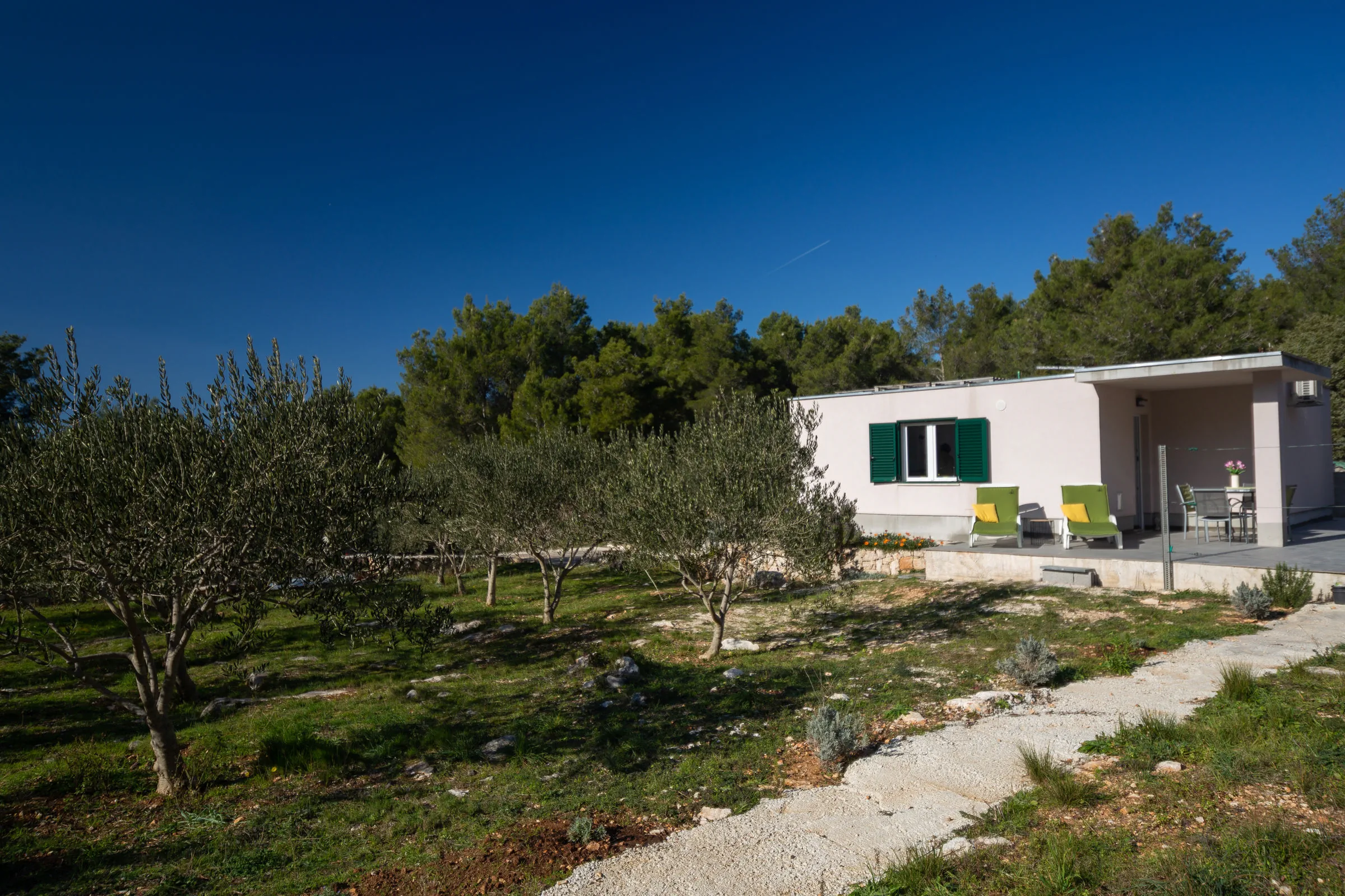 House Olive Eden Milna