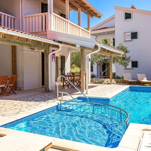 Apartments Pavica Palit  4
