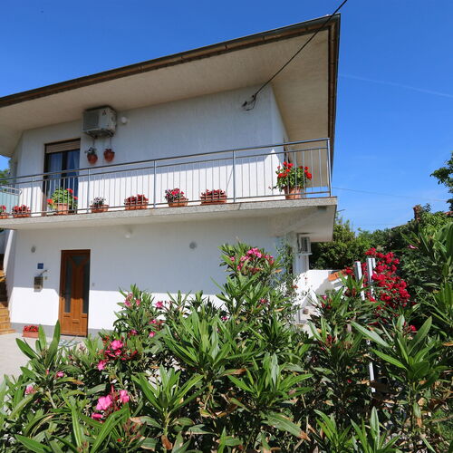 Apartment Car Marica Silo  2