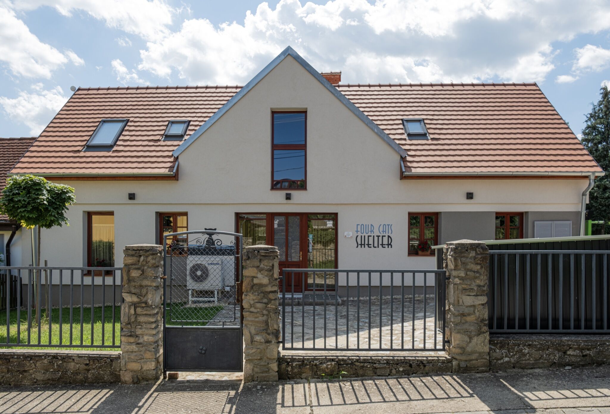 4CatsShelter Apartman Cák