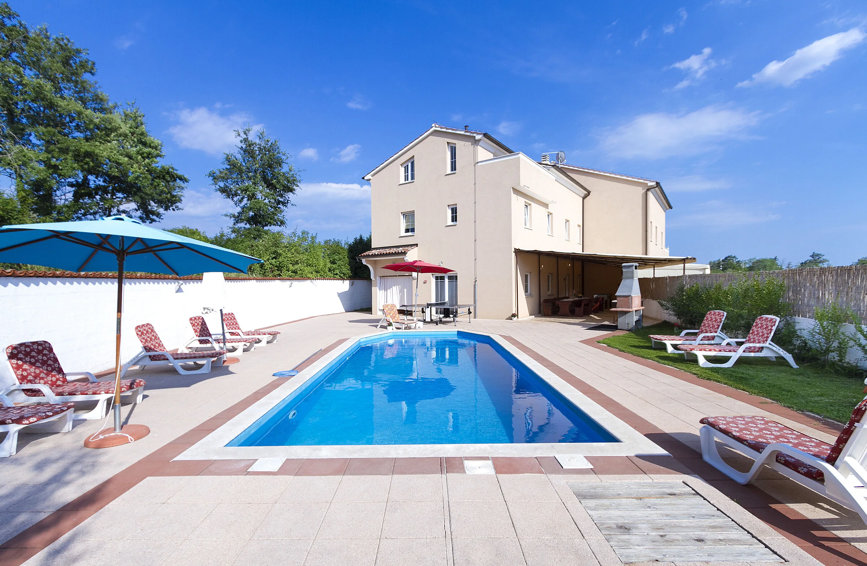Villa Spacious Zminj