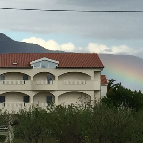 Apartmani Spaija Kaštel Štafilić ★★★ 2