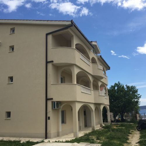 Apartmani Spaija Kaštel Štafilić ★★★ 4