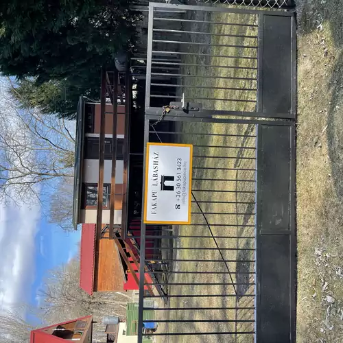 Fakapu Lábasház Rakamaz 006 kép