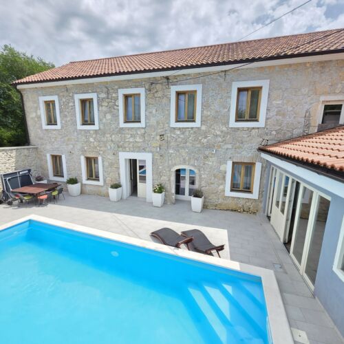 Stone House with Pool Tribalj ★★★★ 3