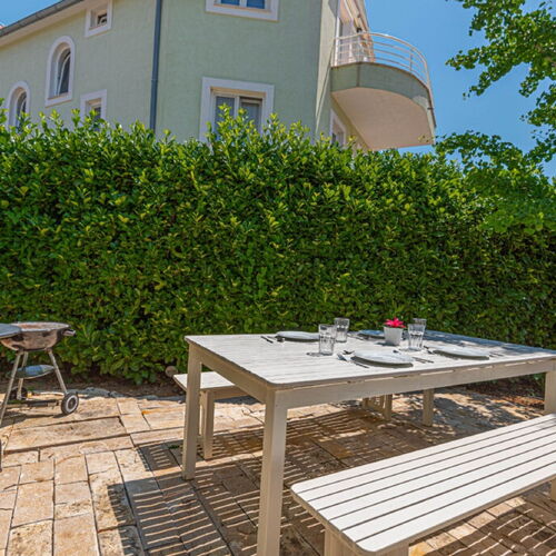 Apartments Villa Tribunj  2