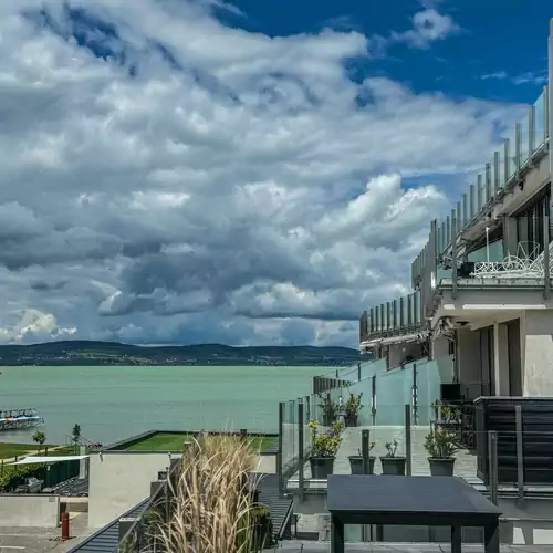 LelleMarine Resort Royal Apartman Balatonlelle 012 kép