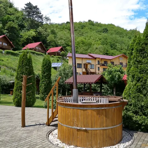 Ciubarul Dacic cu apă caldă