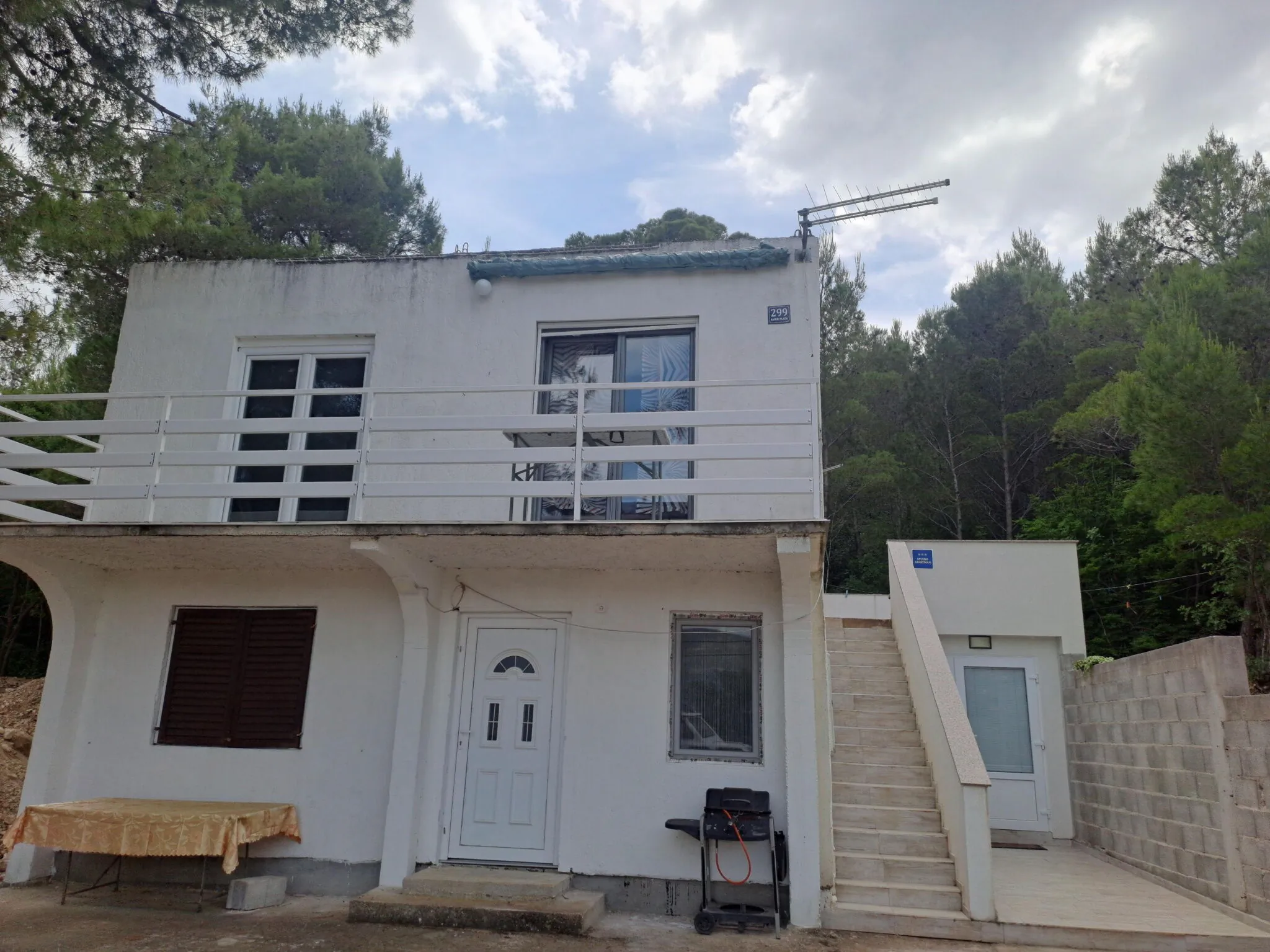 Apartmani Boris Donji Karin