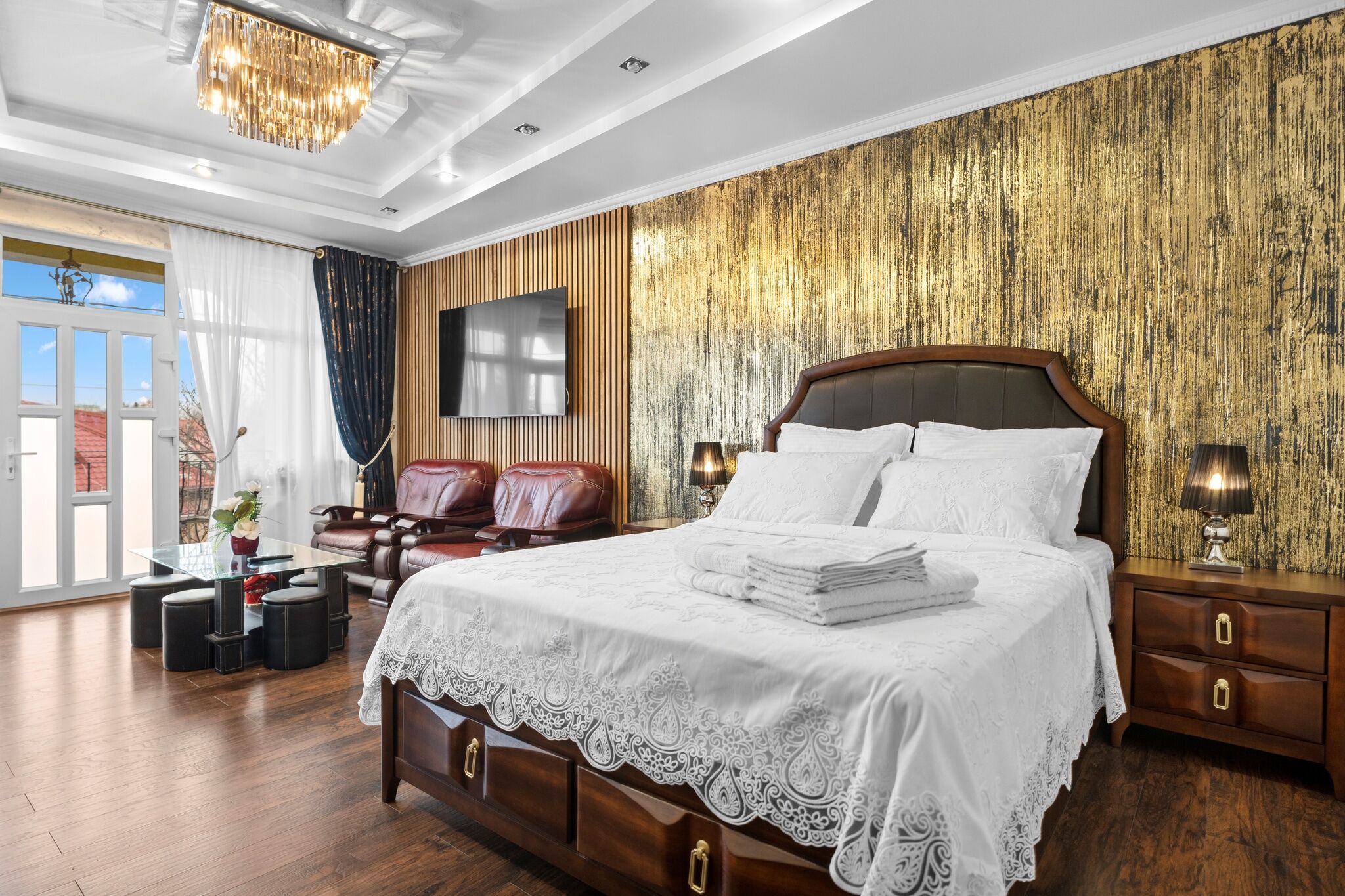 District One Villa with Private Courtyard and Terrace București