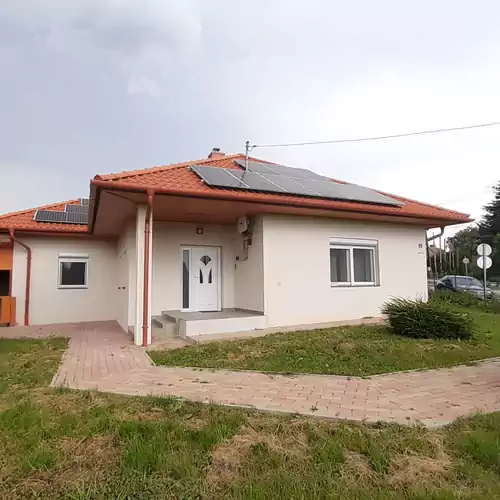 Barlang utca Villa Cserszegtomaj ***