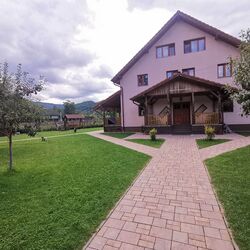 Casa Cecilia Costeşti