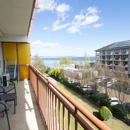 990 - Zamárdiban közvetlen vízparti apartman kiadó - 307. LIDO  3