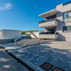 Apartments Fil Cosic Vir